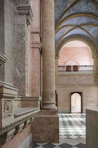 Former Hospital Hotel Designs Image 4