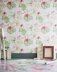 Intricate Hand-Painted Wallpaper Designs Image 5