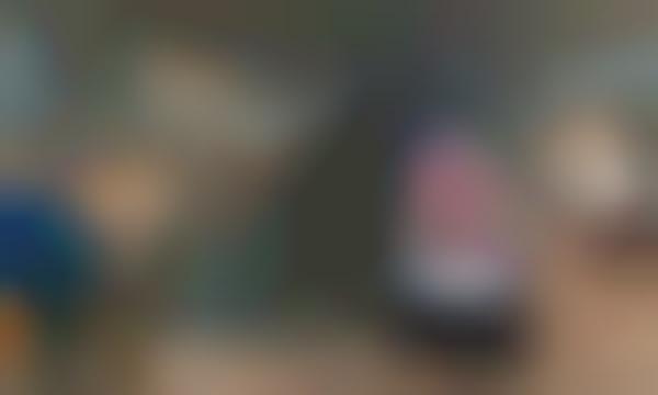 Traveler-Connecting Selfie Campaigns