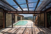 Modern Valley-Facing Homes Image 4