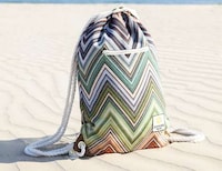 Blanket-Integrated Beach Bags Image 4