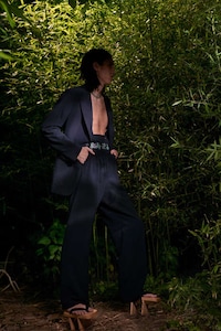 Garden-Shot Fashion Lookbooks Image 5