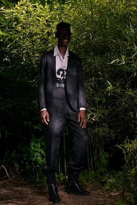 Garden-Shot Fashion Lookbooks Image 7