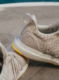 Mediterranean-Inspired Sneakers Image 2