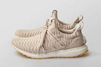 Mediterranean-Inspired Sneakers Image 5
