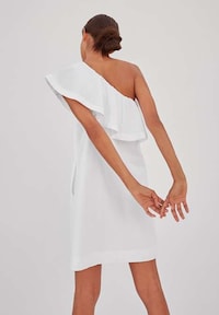 Refined Red-Accented Fashion Lines Image 2