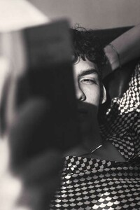 Romantic Fashion Editorial Shoots Image 4