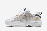 Toggle-Fastened Cross Trainers Image 7