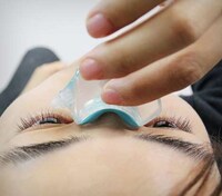 Contoured Eye Drop Applicators Image 4