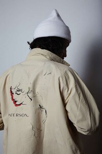 80s-Inspired Ski Apparel Image 2