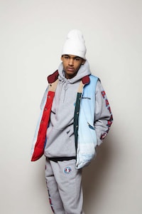 80s-Inspired Ski Apparel Image 4