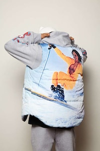 80s-Inspired Ski Apparel Image 5