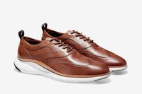 Oxford-Style Footwear Series Image 6