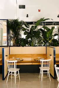 Bright Nautical Restaurant Decors Image 5