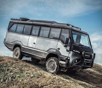 Rugged Off-Road Adventurer Buses Image 2