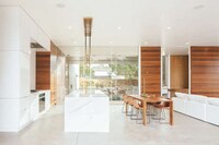 Light-Filled Contemporary Homes Image 8