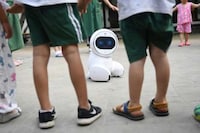 Chinese Robot Teachers Image 3