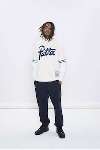 Graphic-Heavy Fall Streetwear Image 2