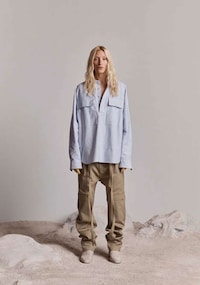 Neutral Celebrity-Headed Fashion Editorials Image 6