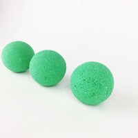 Anxiety-Reducing CBD Bath Bombs Image 2
