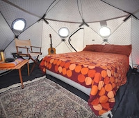 Insulated Heat-Blocking Tents Image 2