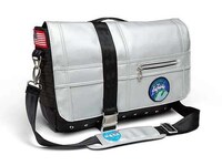 Sporty Space Travel Accessories Image 2
