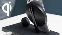 Multi-Device Desktop Chargers Image 4