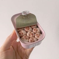 Unsettling Small-Scale Sculptures Image 2