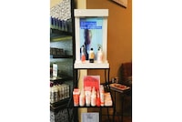 Connected Hair Product Displays Image 6