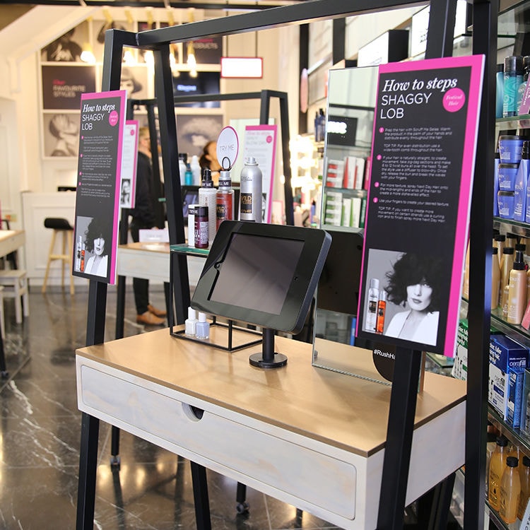 Product-Recommending Beauty Displays