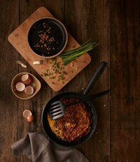 Demure Designer Cooking Pots Image 2