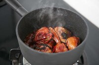 Demure Designer Cooking Pots Image 8