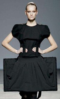 Rectangular Runway Fashion Image 3