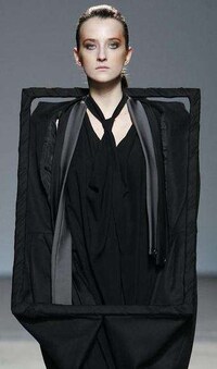 Rectangular Runway Fashion Image 7