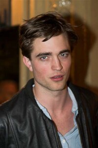 Vampire Autographs Image 5