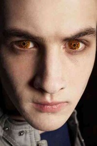 Guerrilla Vampire Eyes