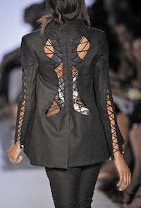 Giant Stitch Fashion Image 3