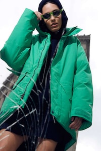 Weather-Combating Winter Apparel Image 5
