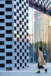 Iridescent Color-Changing Building Facades Image 2