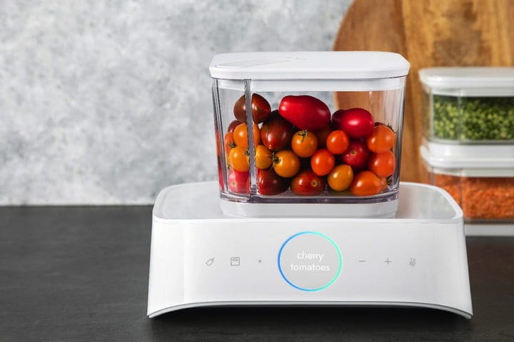 Vacuum-Sealing Smart Containers