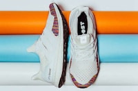 Colorful Woven Thread Shoes Image 2