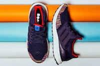 Colorful Woven Thread Shoes Image 3