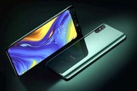 Sliding Bezel-Free Smartphones Image 5