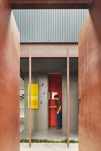Compact One-Bedroom Brazilian Homes Image 7