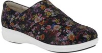 Pedometer-Integrated Sneakers Image 3