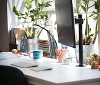 Customizable Length Workstations Image 7