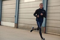 Community-Supporting Performance Running Wear Image 4