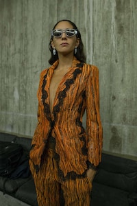 Futuristic Flat-Fronted Eyewear Image 4