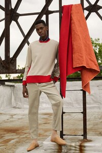 Avant-Garde Holiday Apparel Image 7