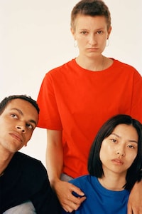 Simplistic Sustainable Streetwear Image 7